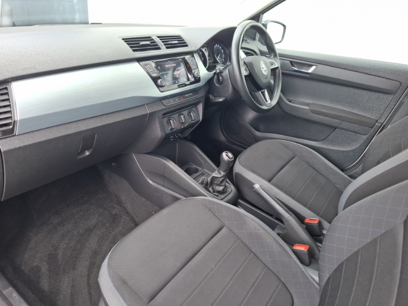 Skoda Fabia 1.0 Mpi Colour Edition HV70WWS White #5