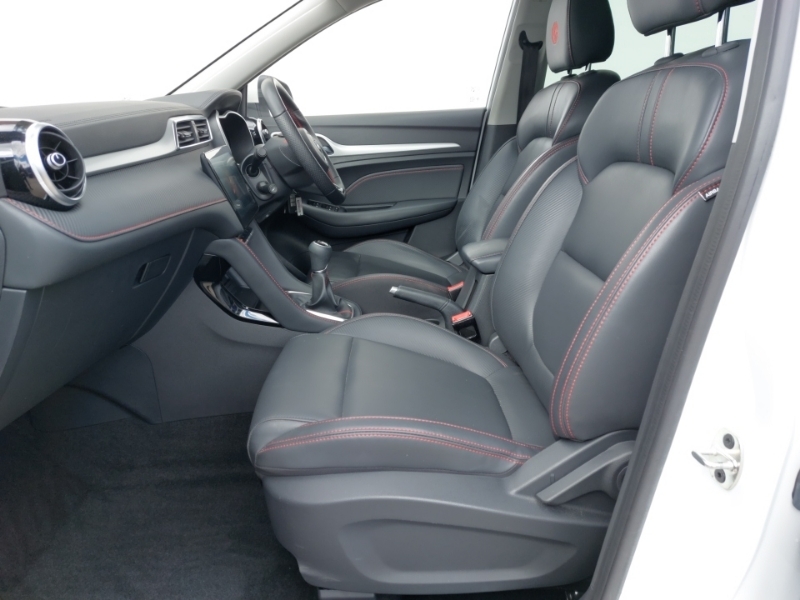 MG ZS 1.5 Vti-tech Exclusive DF24WFY White #5