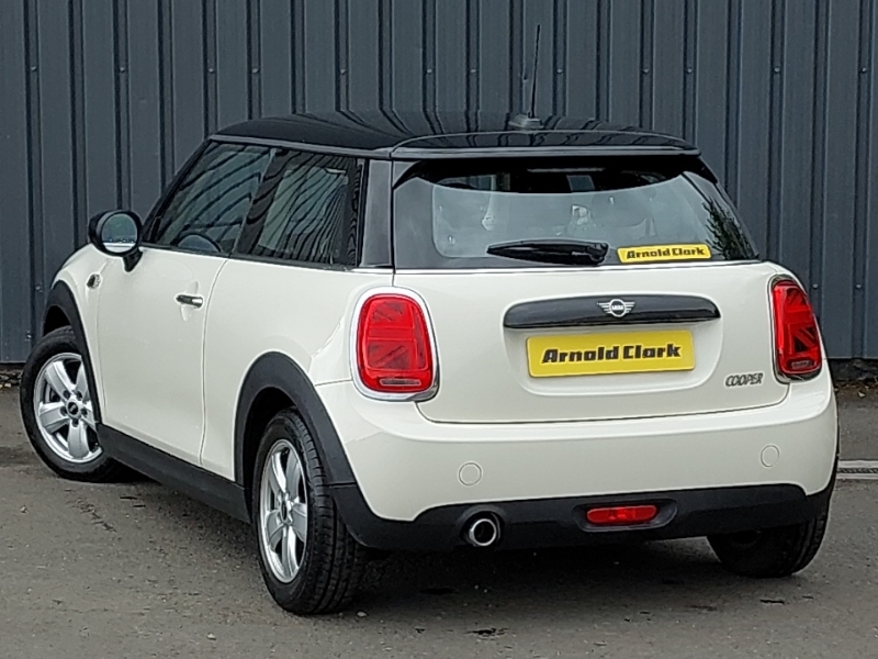 Mini Hatch 1.5 Cooper Classic II PL69XWE White #2