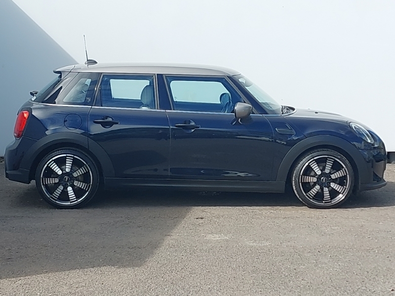 Mini Hatch 1.5 Cooper Exclusive SD71MHO Black #3