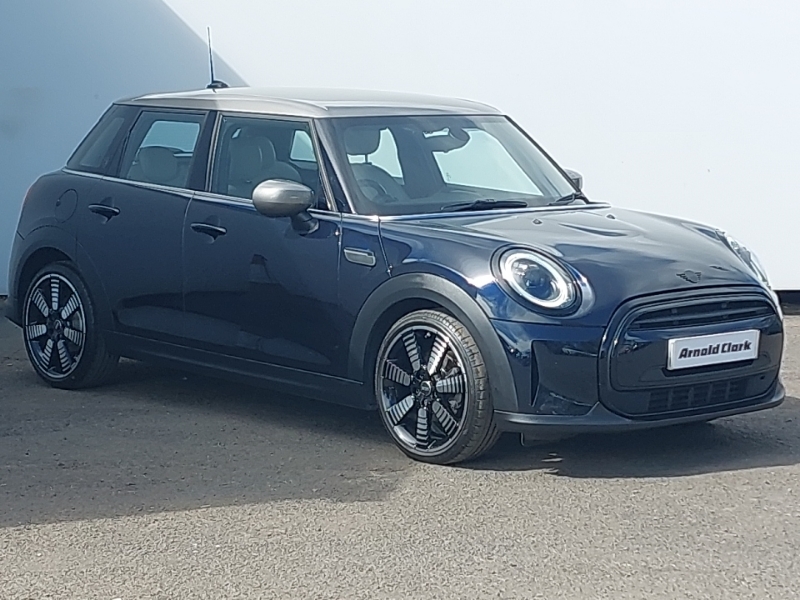 Mini Hatch 1.5 Cooper Exclusive Black