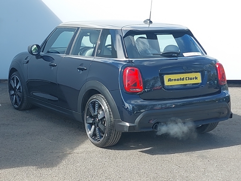 Mini Hatch 1.5 Cooper Exclusive SD71MHO Black #2