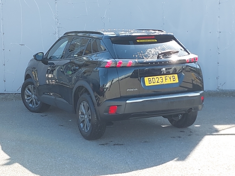 Peugeot 2008 1.2 Puretech Active Premium BD23FYB Black #2