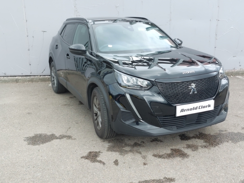 Peugeot 2008 1.2 Puretech Active Premium Black