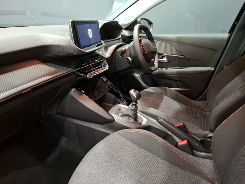 Peugeot 208 1.2 Puretech 100 Style DS75WCD Black #5