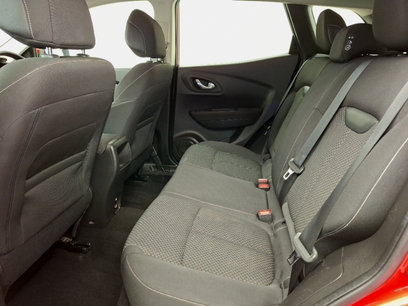 Renault Kadjar 1.5 Dci Dynamique Nav Edc YF18XXH Red #6