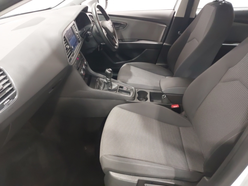 Seat Leon 1.5 Tsi Evo Se Ez DF19ROH White #5
