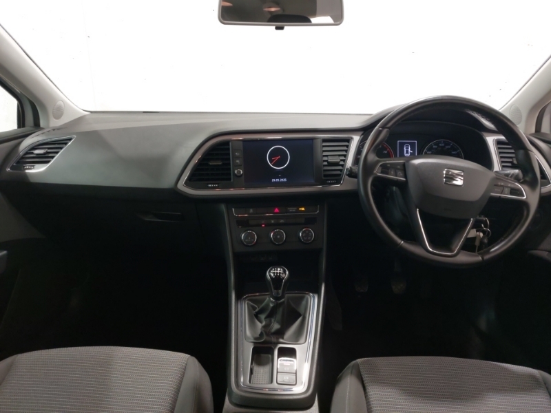 Seat Leon 1.5 Tsi Evo Se Ez DF19ROH White #3