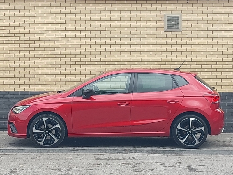 Seat Ibiza 1.0 Tsi 110 Fr Sport BA73ZFE Red #4