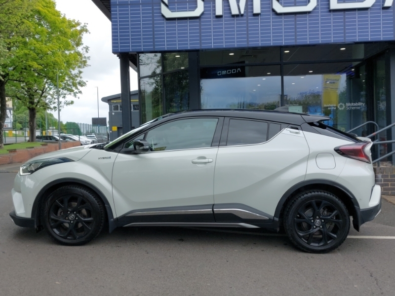 Toyota C-Hr 1.8 Hybrid Dynamic Cvt NX19UTM White #4