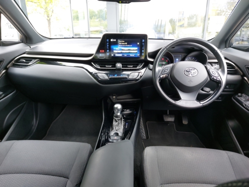 Toyota C-Hr 1.8 Hybrid Dynamic Cvt NX19UTM White #3