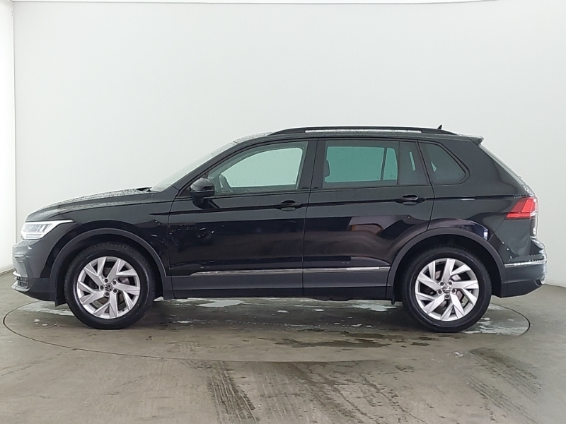 Volkswagen Tiguan 2.0 Tdi Life Dsg YE22VZZ Black #4