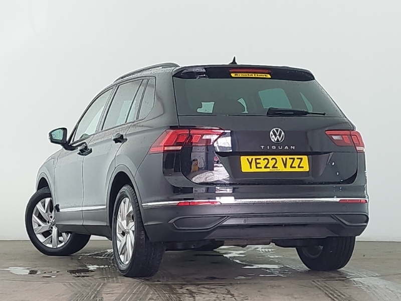 Volkswagen Tiguan 2.0 Tdi Life Dsg YE22VZZ Black #2