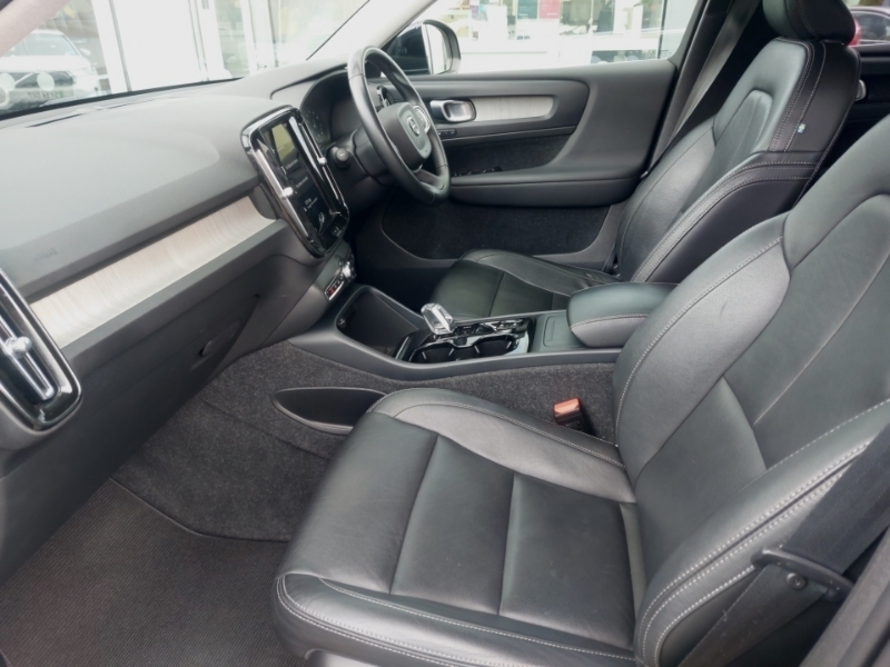 Volvo XC40 2.0 B4p Inscription NK21MWM Black #5