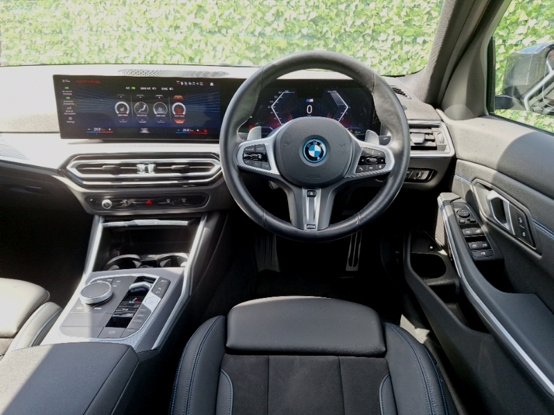 BMW 3 Series 330E M Sport Step AK24DZW Black #5