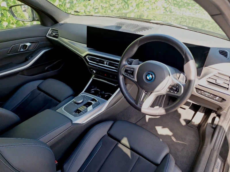 BMW 3 Series 330E M Sport Step AK24DZW Black #6