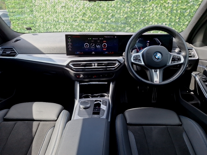 BMW 3 Series 330E M Sport Step AK24DZW Black #4