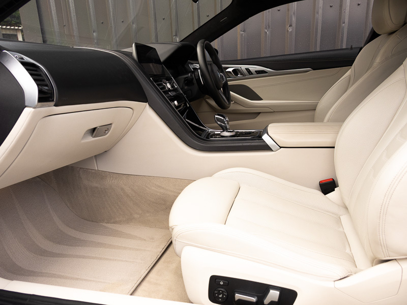 BMW 8 Series 840D Xdrive PV19NVC Blue #5
