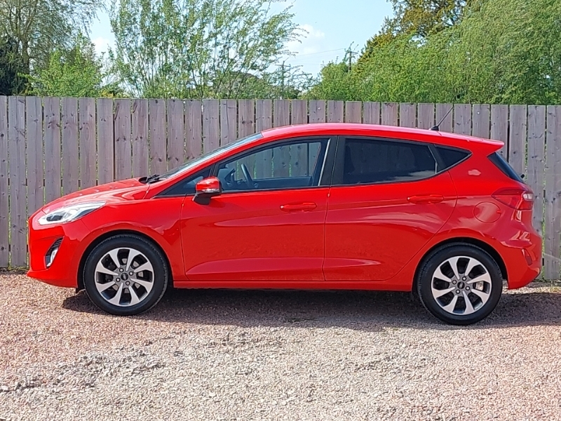 Ford Fiesta 1.1 Trend Red #4