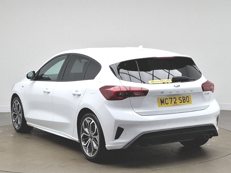 Ford Focus 1.0 Ecoboost Hybrid Mhev 155 St-line Vignale MC72SBO White #2