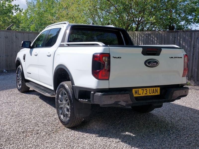 Ford Ranger Pick Up Double Cab Wildtrak 2.0 Ecoblue 205 ML73UAN White #2