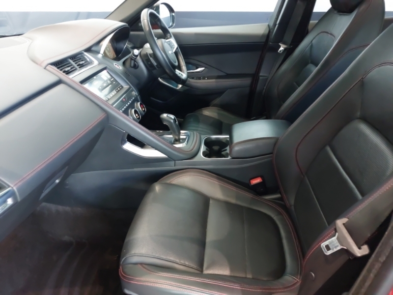 Jaguar E-Pace 2.0D Chequered Flag Edition MT69TUP Red #5