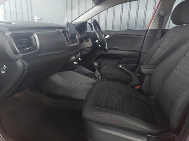 Kia Stonic 1.0T Gdi 99 2 SA23NXG Red #5