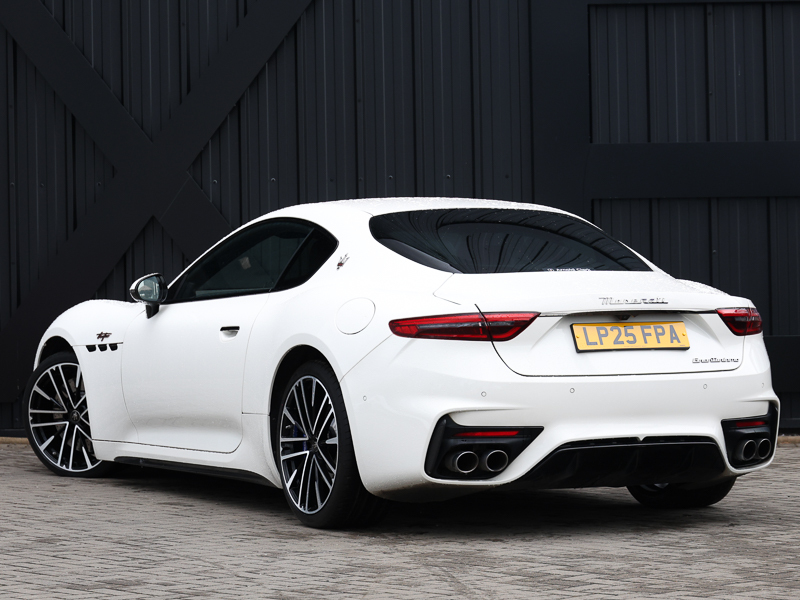 Maserati GranTurismo 3.0 V6 Trofeo White #2