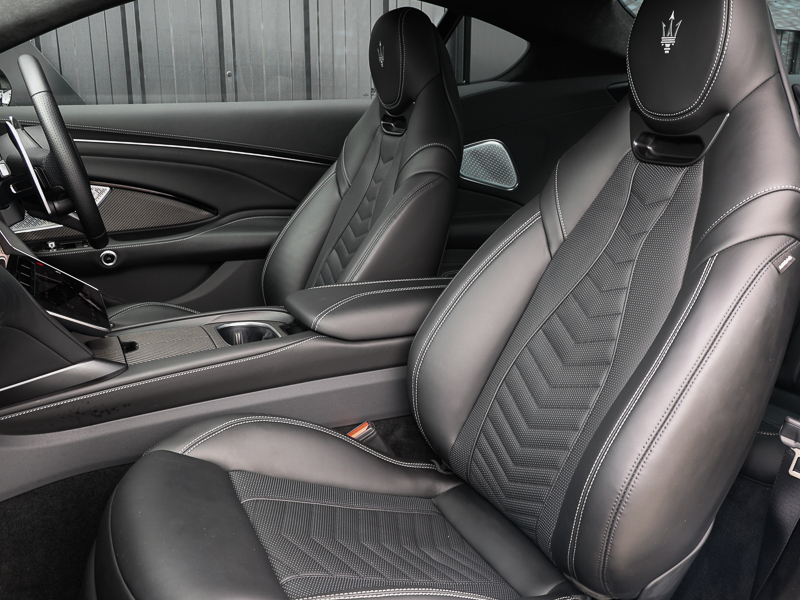 Maserati GranTurismo Trofeo Black #14