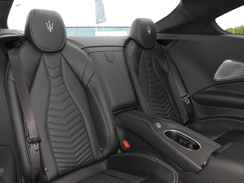 Maserati GranTurismo 3.0 V6 Trofeo White #5