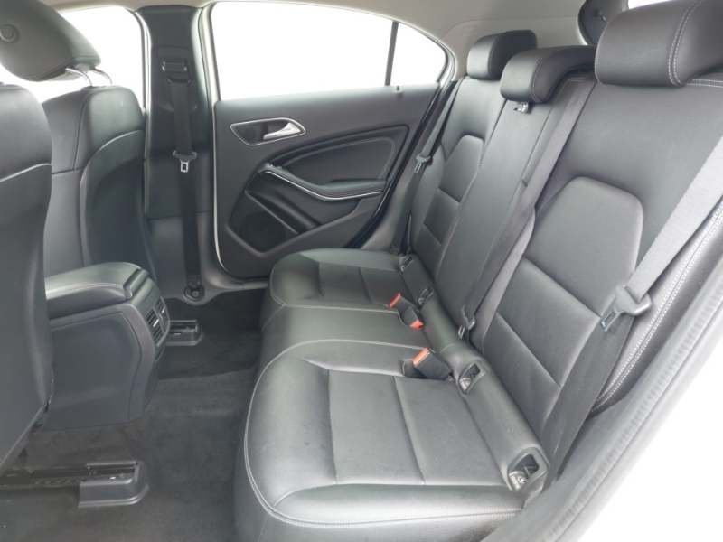 Mercedes-Benz A Class A180d Sport FE67NXV White #6