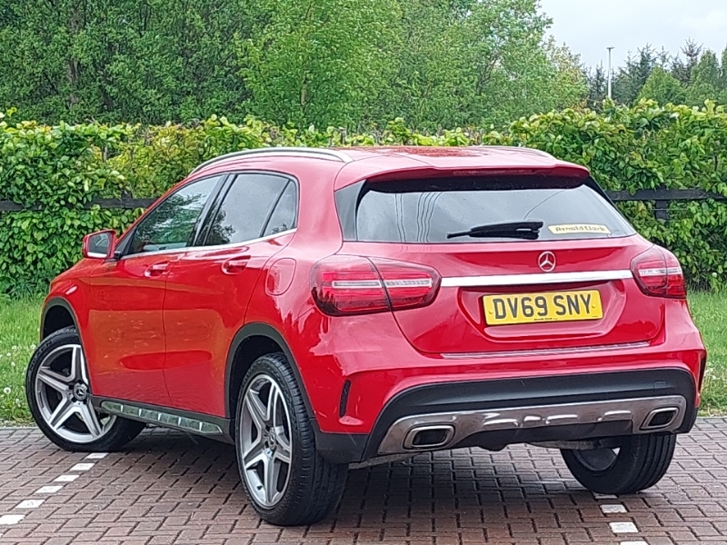 Mercedes-Benz GLA Class Gla 180 Amg Line Edition DV69SNY Red #2