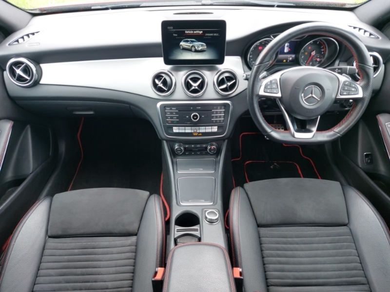 Mercedes-Benz GLA Class Gla 180 Amg Line Edition DV69SNY Red #3