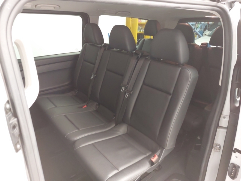 Mercedes-Benz Vito 114 Cdi Pro 9-Seater 9G-tronic KR24PXU White #6