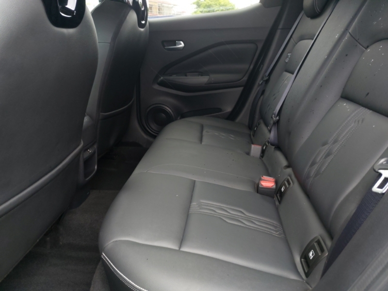 Nissan Juke 1.0 Dig-t 114 Tekna GJ23OMW Black #6