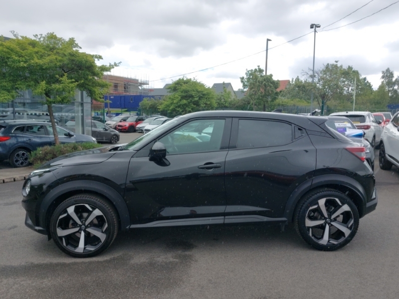 Nissan Juke 1.0 Dig-t 114 Tekna GJ23OMW Black #4