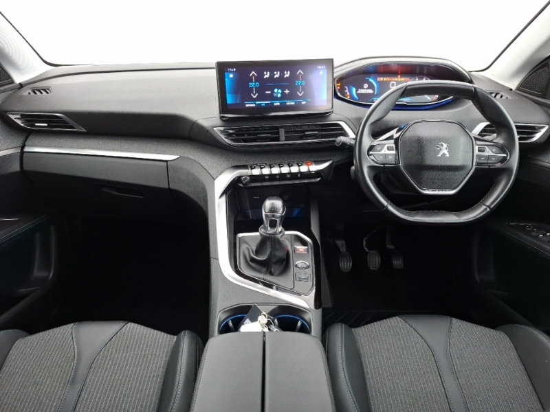 Peugeot 3008 1.5 Bluehdi Allure Premium AP21DDZ Red #3