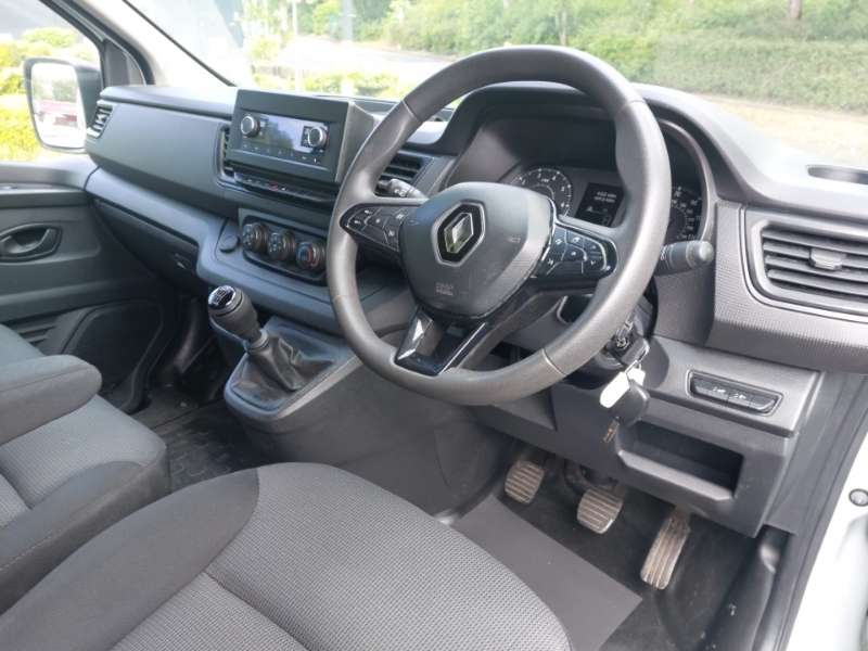 Renault Trafic Ll30 Blue Dci 130 Start Van YB23GBF White #3