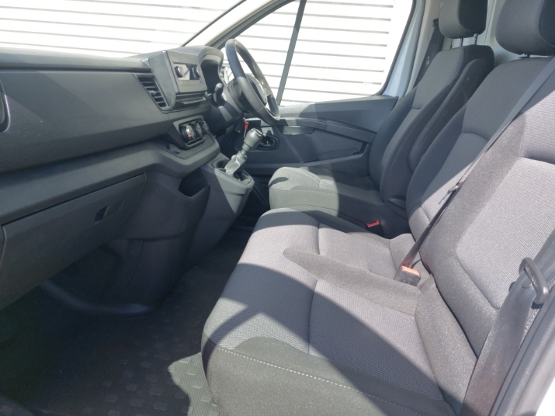 Renault Trafic Ll30 Blue Dci 130 Business Van ST72KXY White #5