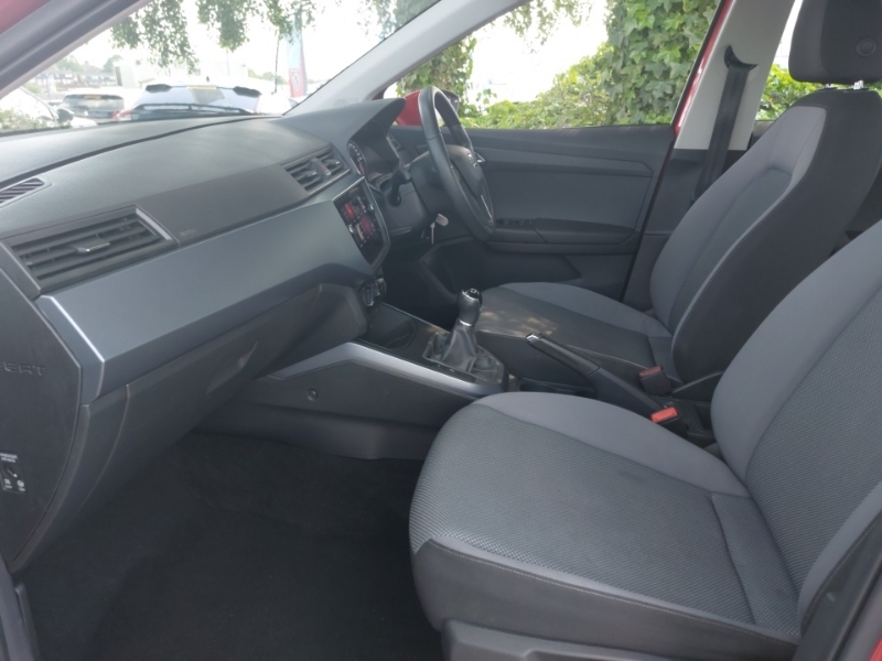 Seat Arona 1.0 Tsi Se Technology Red #5