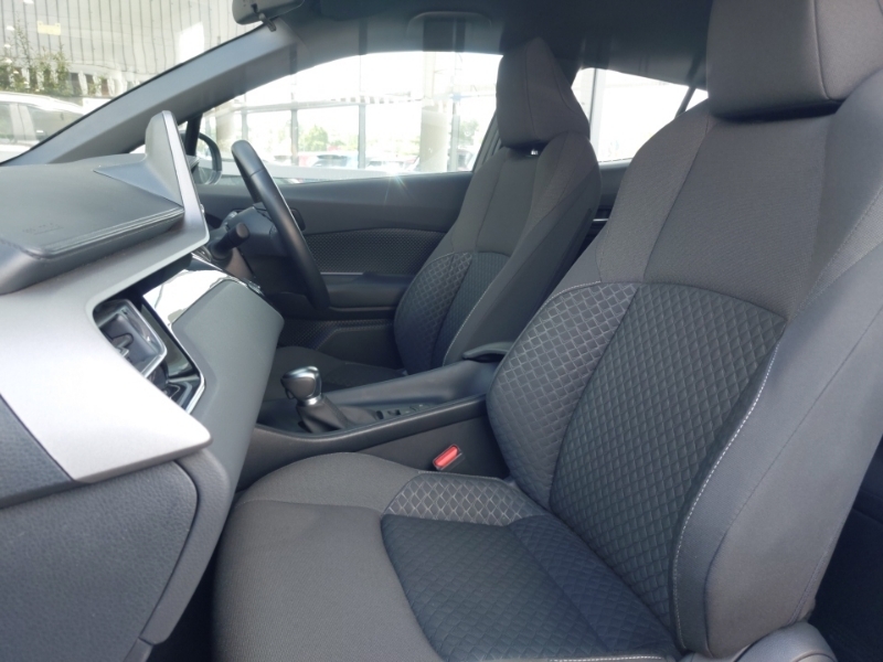 Toyota C-Hr 1.8 Hybrid Icon Cvt VK23PMU White #5
