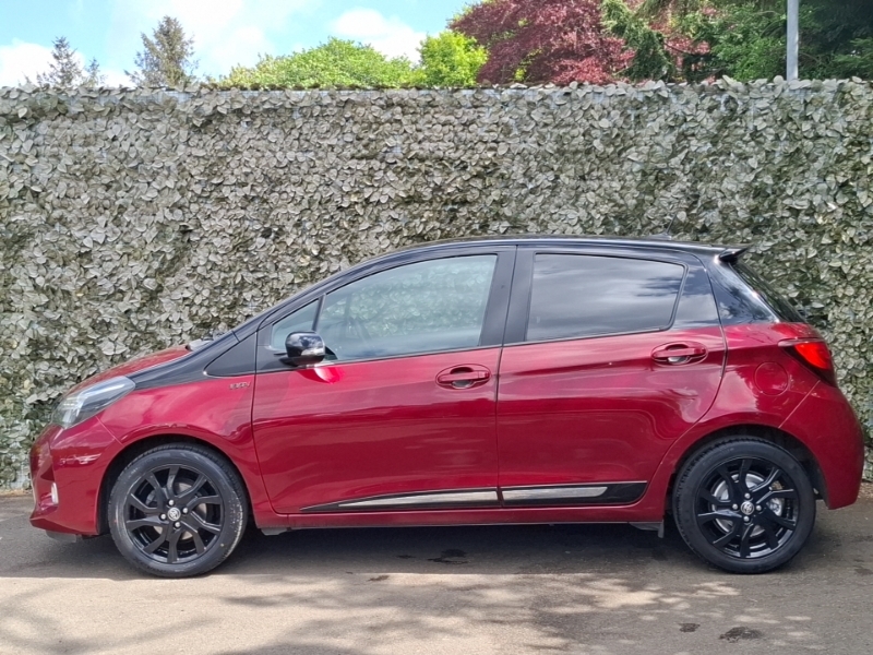 Toyota Yaris 1.33 Vvt-i Design SN17RYY Red #4