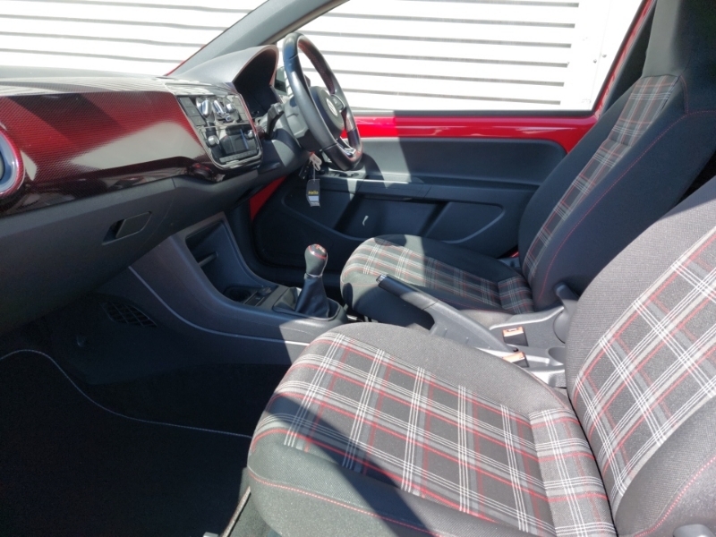 Volkswagen Up 1.0 115Ps Up Gti SP70VCG Red #5