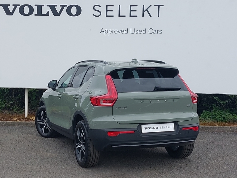 Volvo XC40 2.0 B3p Plus Dark ST24HDF Green #2