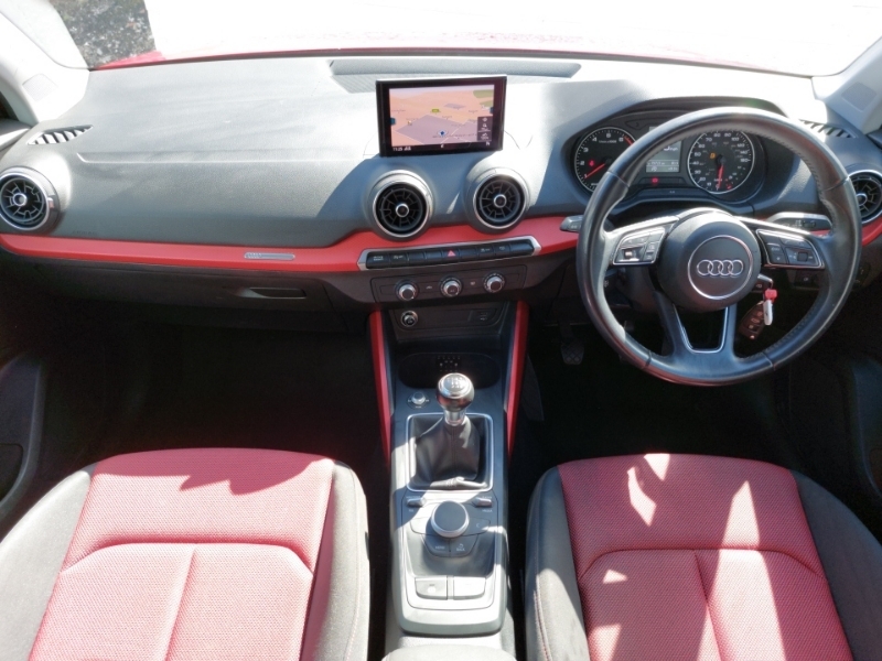 Audi Q2 1.0 Tfsi Sport MW18VYK Red #3