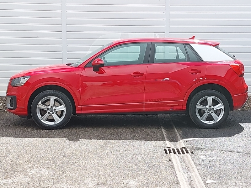 Audi Q2 1.0 Tfsi Sport MW18VYK Red #4