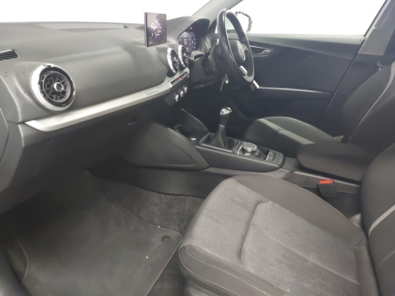 Audi Q2 35 Tfsi Sport YM21FDU White #5