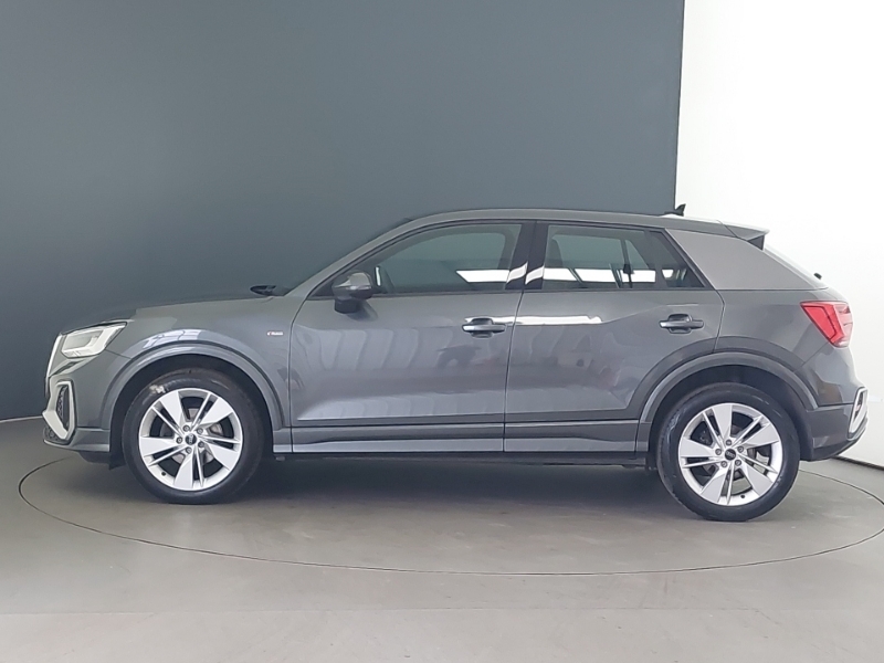 Audi Q2 35 Tfsi S Line S Tronic MK23CFJ Grey #4