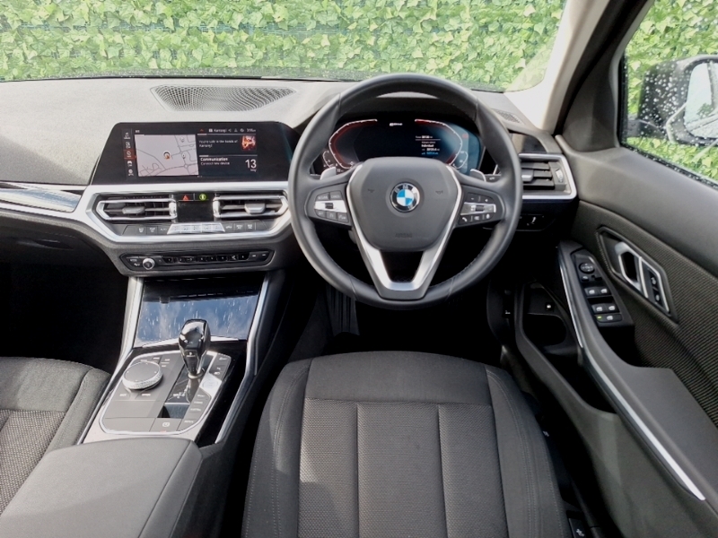 BMW 3 Series 330E Se Pro Step FL21DVX Black #5
