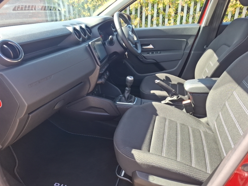 Dacia Duster 1.0 Tce 100 Bi-fuel Comfort NK22YOP Red #5
